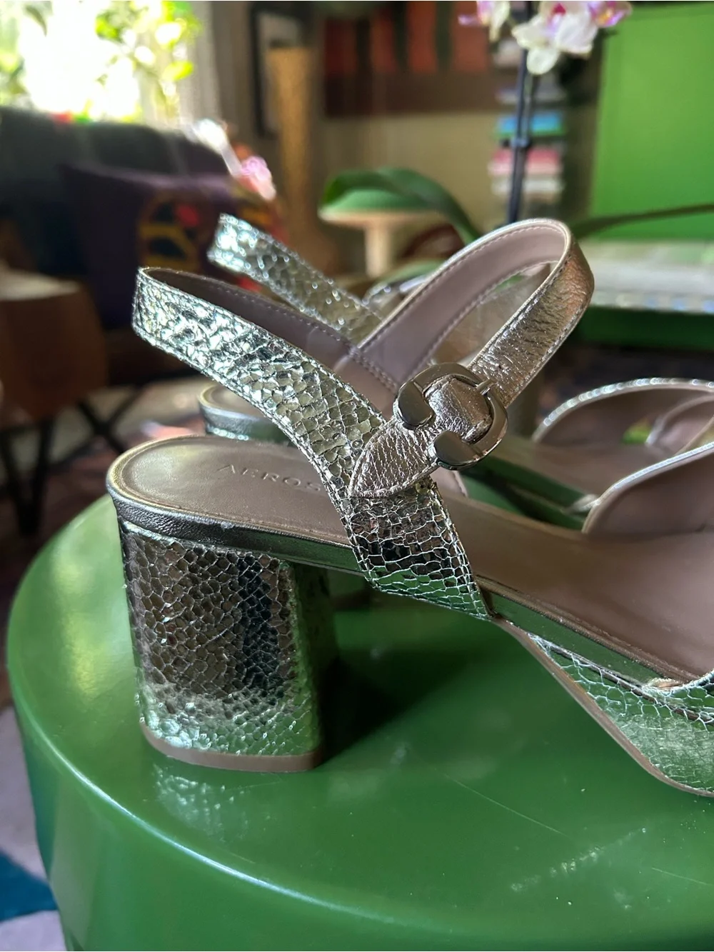 AEROSOLES champagne Metallic Crisscross Block Heel Sandals sz 8.5